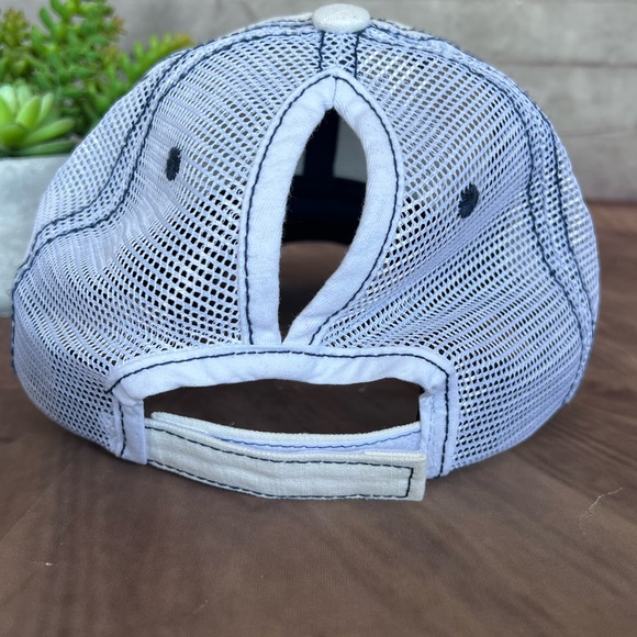 NWOT-WOMEN'S VINTAGE, DISTRESSED, PONYTAIL ADJUSTABEL TRUCKER HAT - Picture 6 of 12